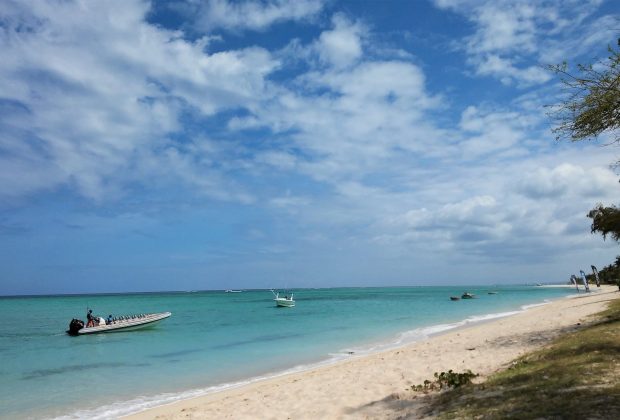 Plage touristes1