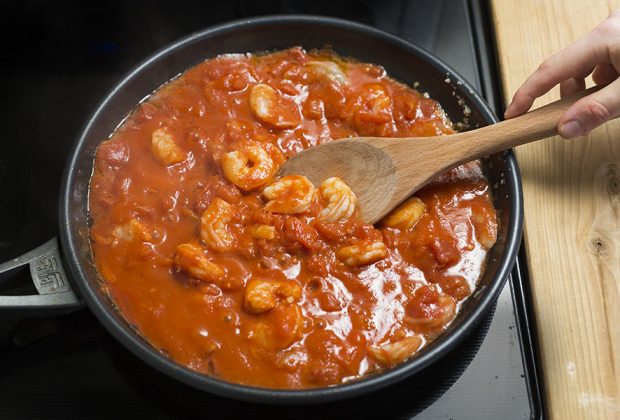 crevettes sauce rouge