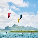 Kiter sur le plus grand lagon de l’île [ Specialised Kiteboarding ]